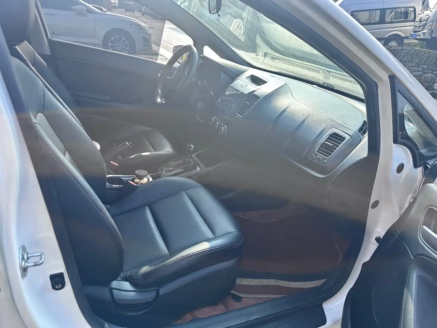Kia K3 2016 1.6L Automatic GLS фото 9