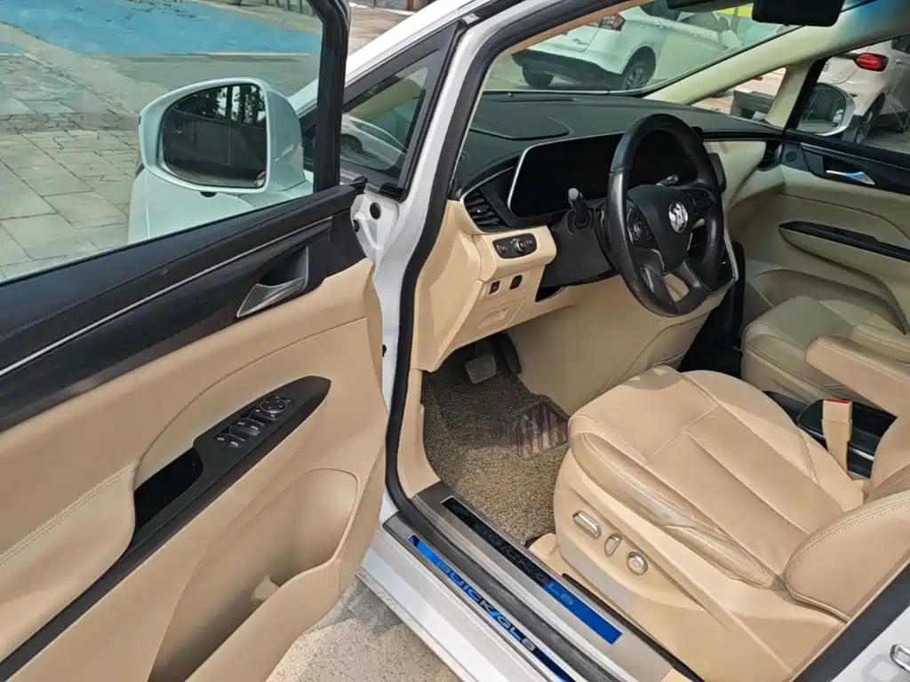 BUICK GL8