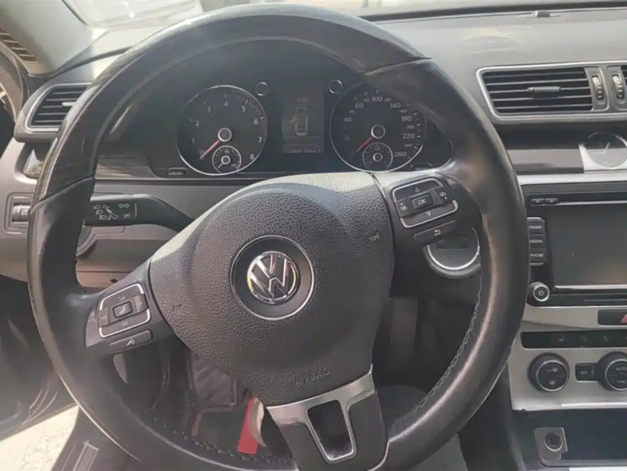Volkswagen Magotan 2013 2.0TSI Premium фото 15