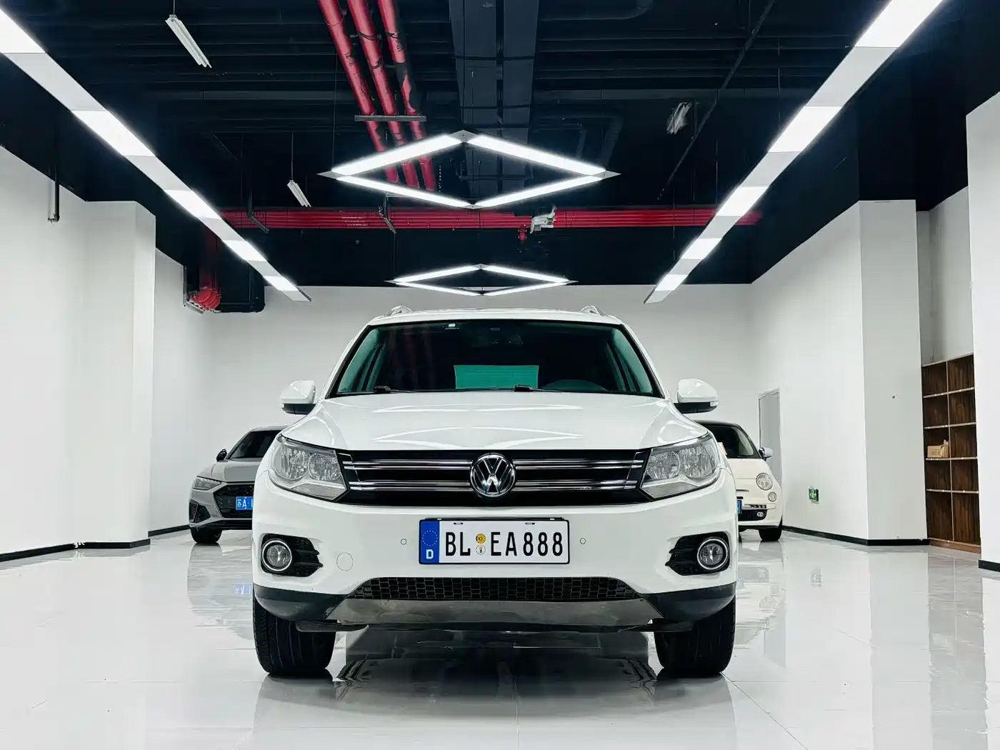 Volkswagen Tiguan 2015 2.0TSI Comfort Edition фото 2
