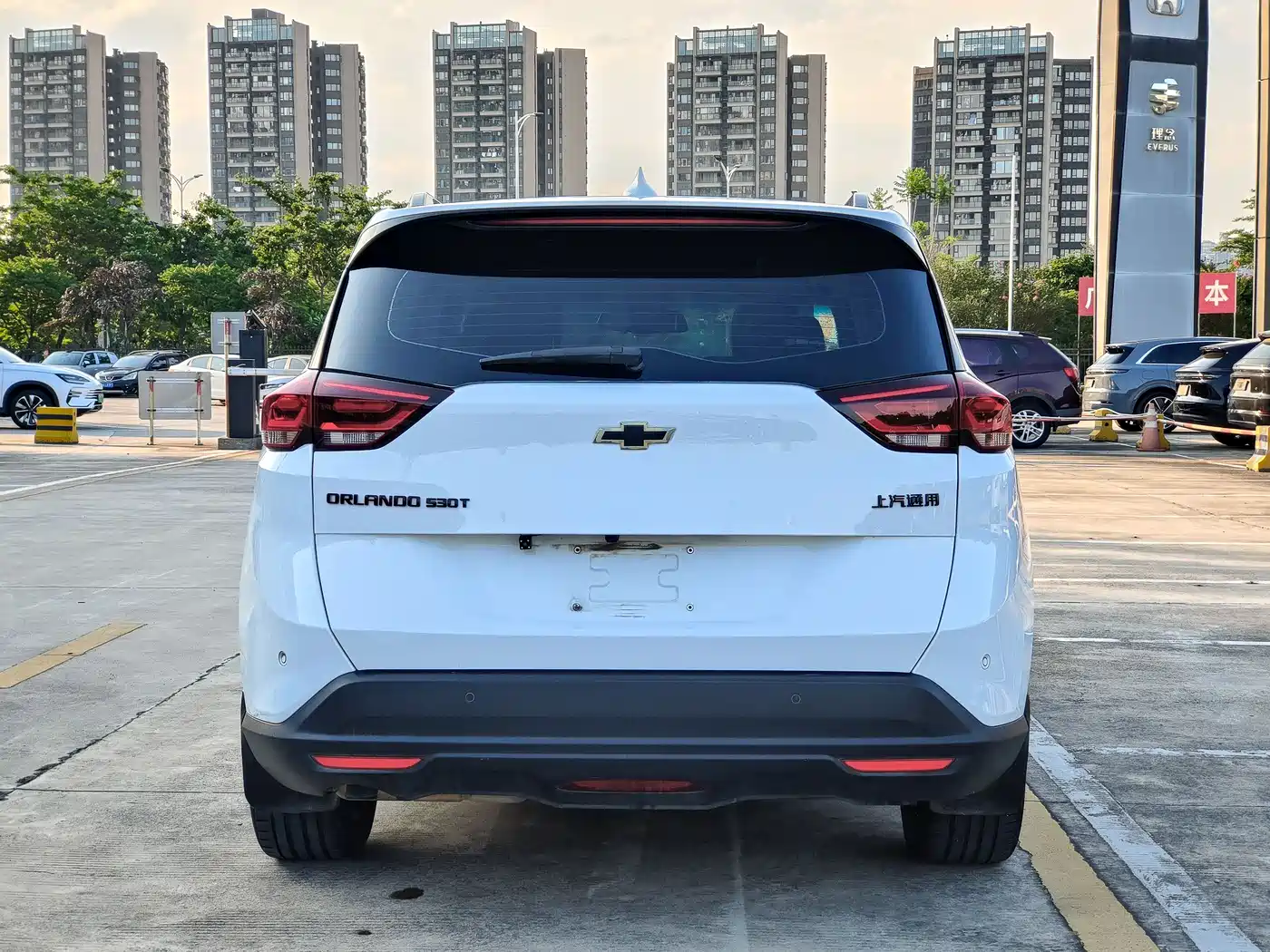 Chevrolet Volando 2018 Redline 530T Auto Premium Edition (5+2 seater) China V фото 6