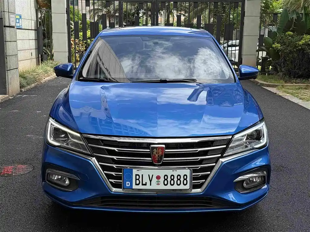 Фото 2 - Roewe i5