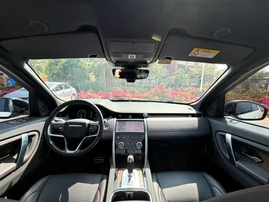 Land Rover Discovery Sport 2022 Model 249PS R-Dynamic S Performance Edition 5-Seater фото 5