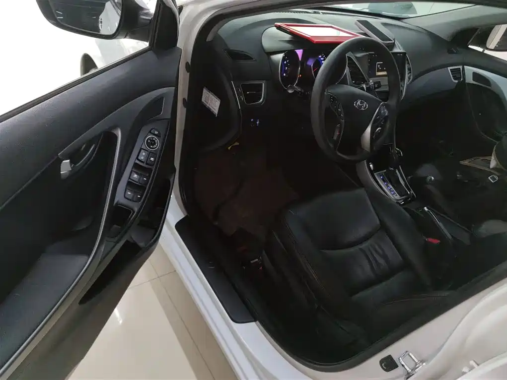 Hyundai Langdong 2015 1.6L Auto Premium фото 16
