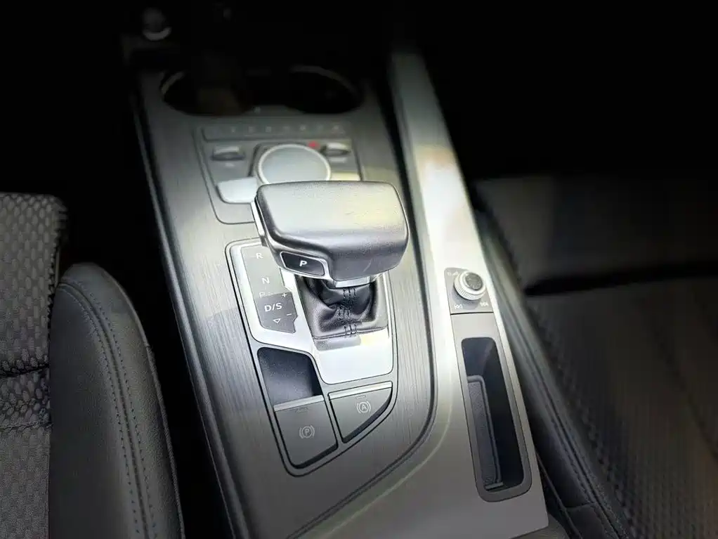 Audi A4L 2018 30th Anniversary 40 TFSI Sport фото 18