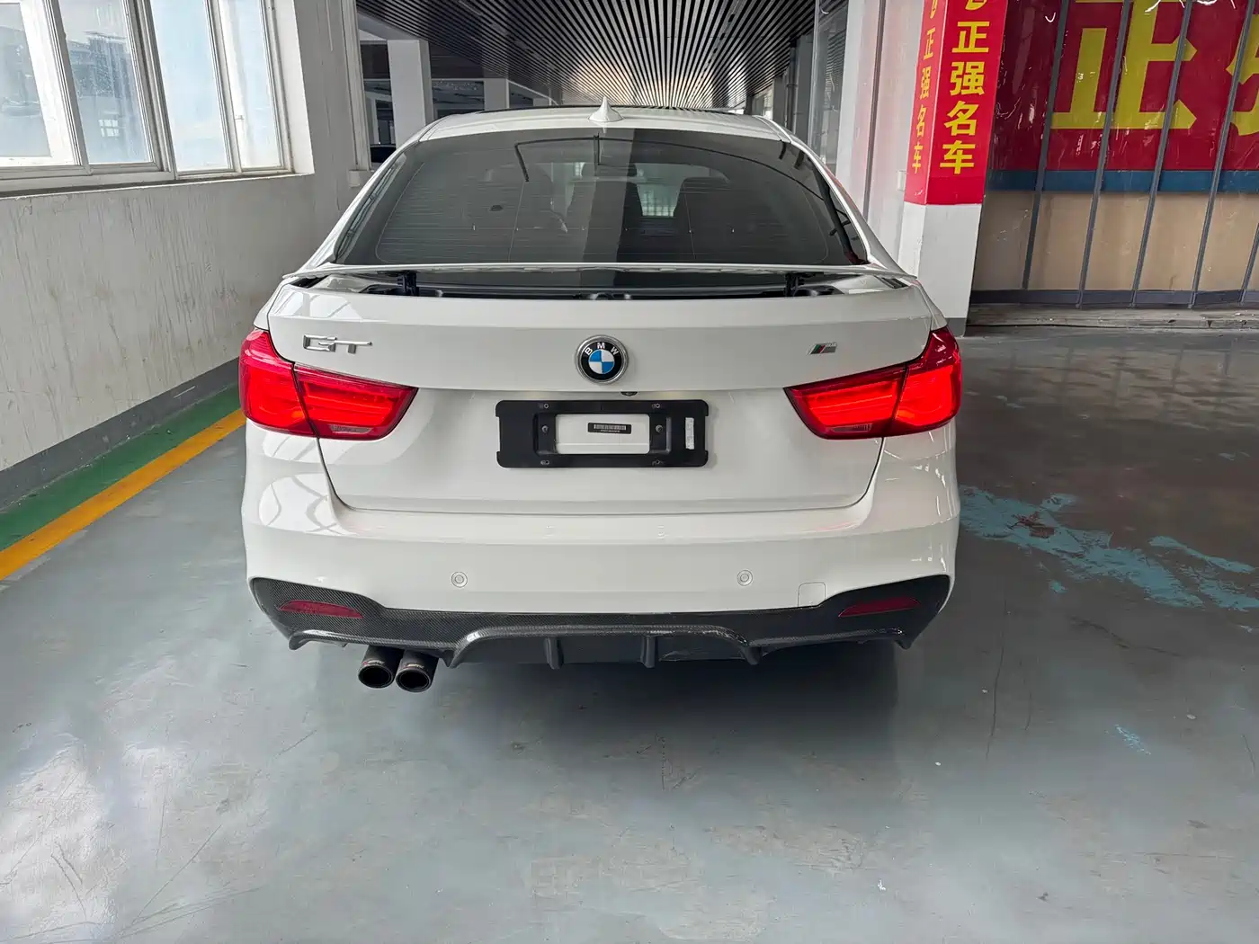 BMW 3 Series GT 2018 320i M Sport фото 3
