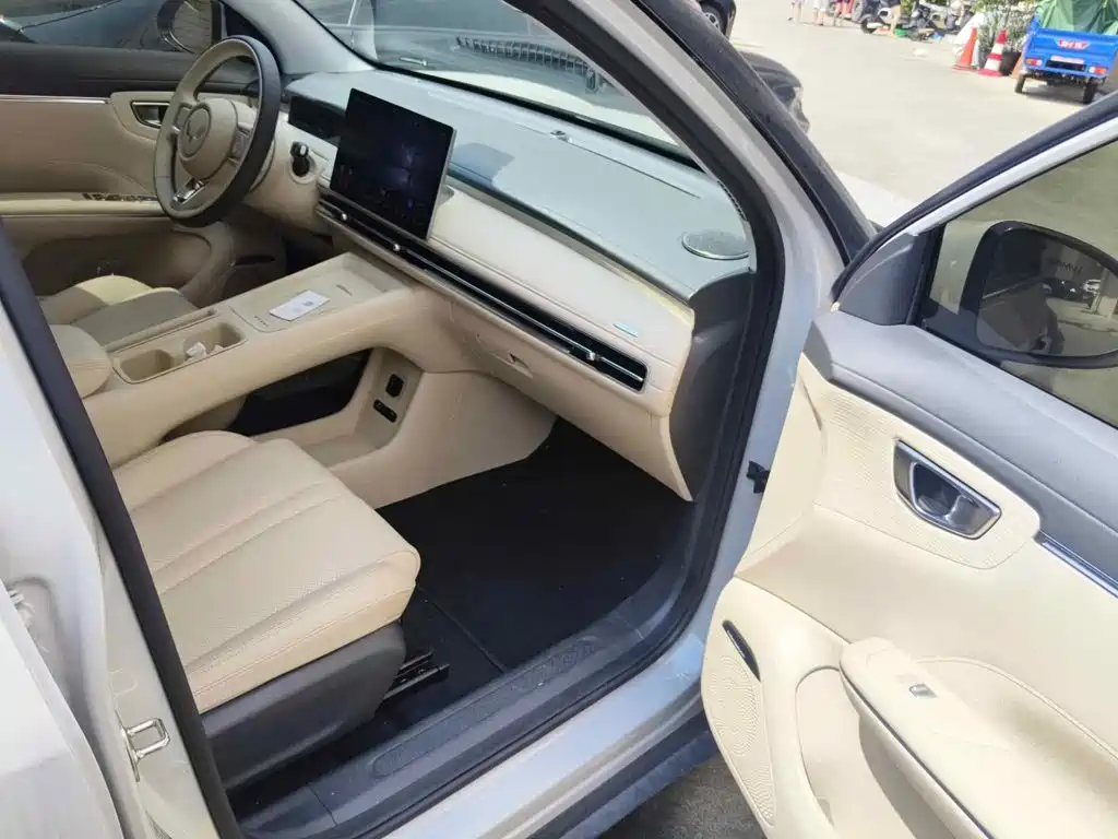 Wuling Motors Wuling Bingo S 2026 2025 Model 325km Flagship Edition