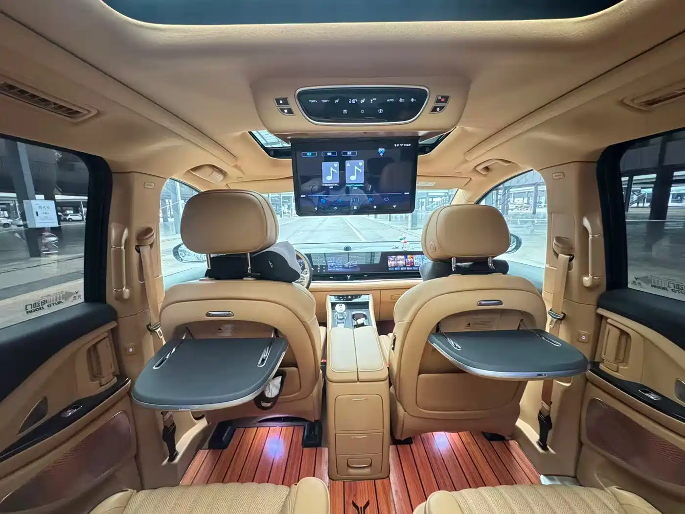 Voyah Auto Voyah Dreamer 2022 Low-carbon Dream+Smart Package фото 7