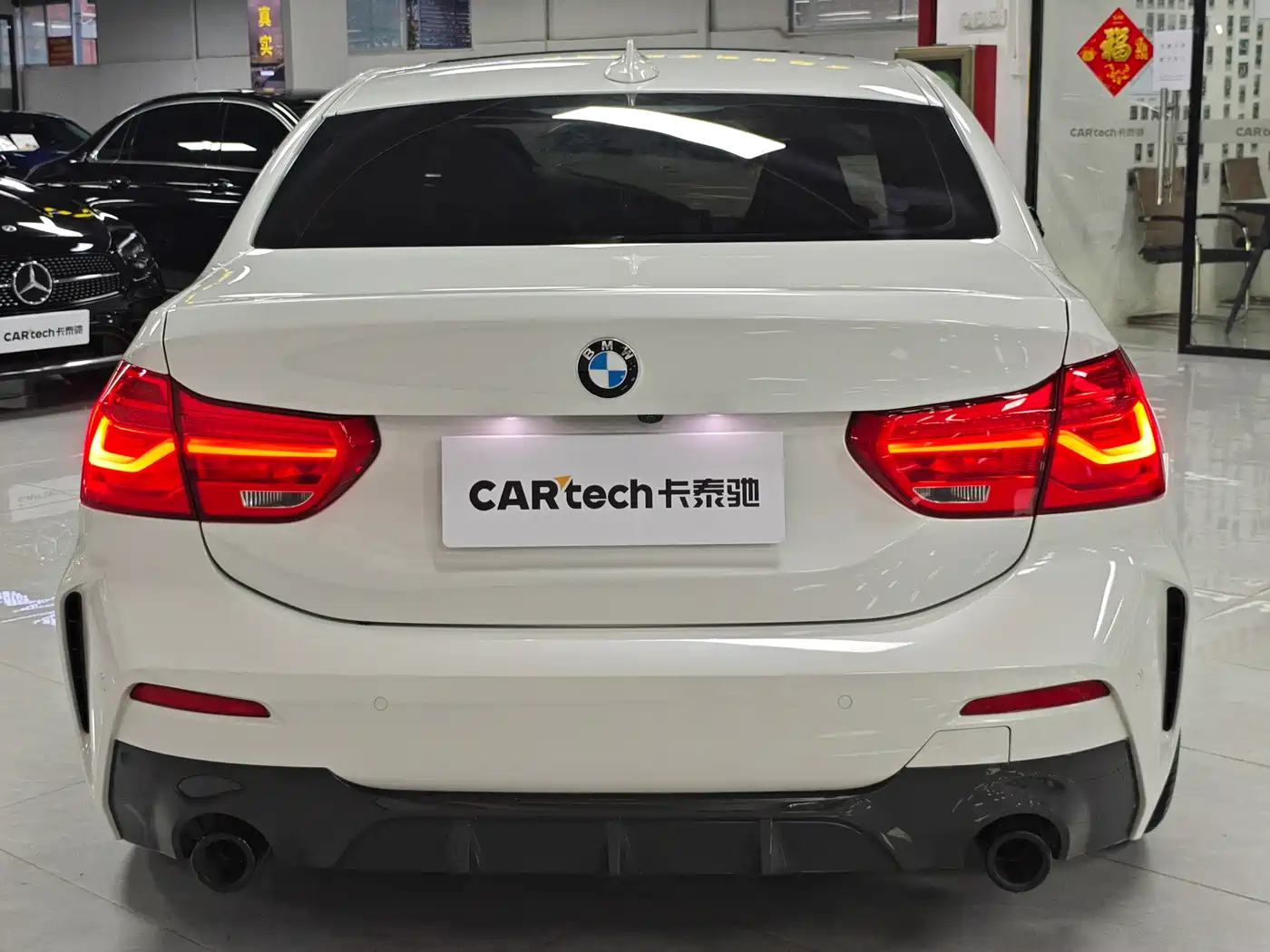BMW 1 Series 2021 125i M Sport Black Night Edition фото 6