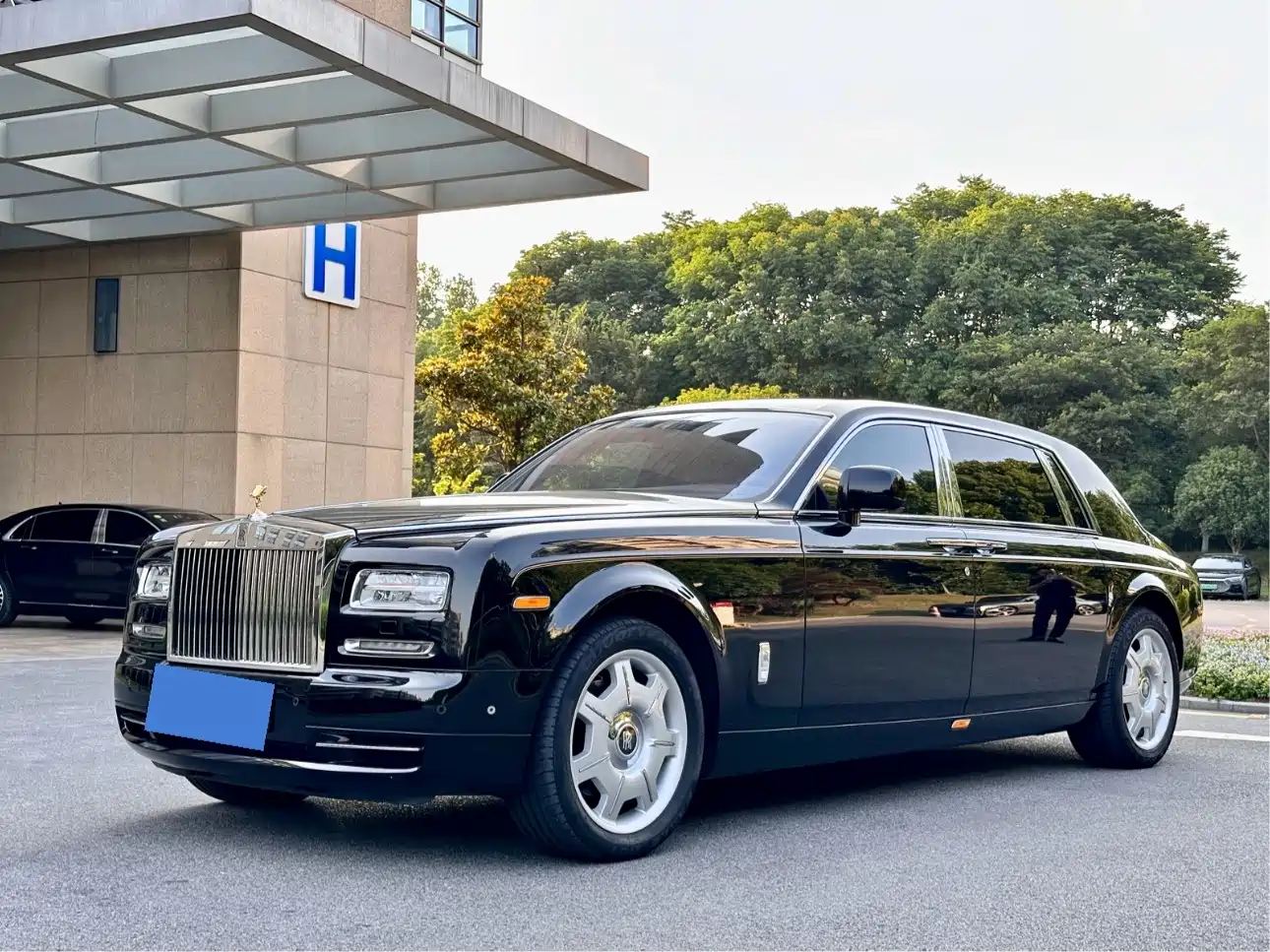 Фото 1 - Rolls-Royce Phantom