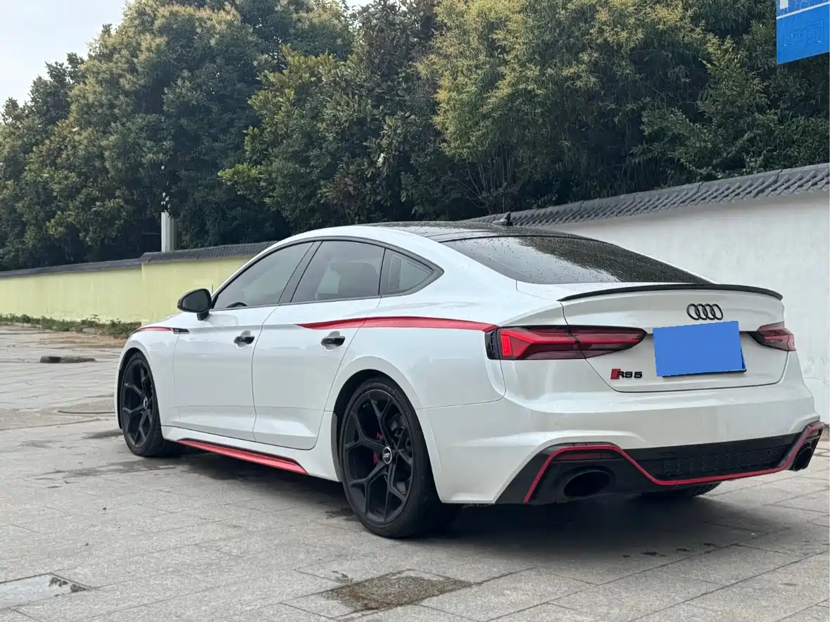 صورة 3 - Audi RS 5