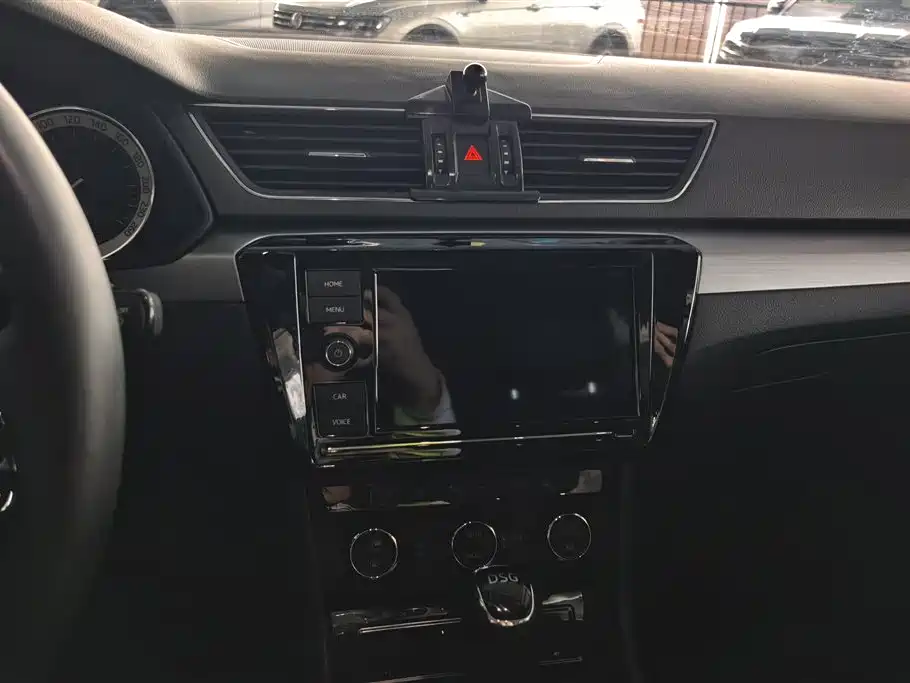 Škoda Superb 2018 TSI280 DSG Comfort (China V) фото 13