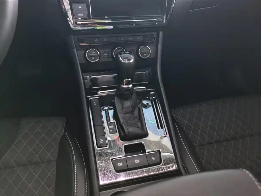 Škoda Superb 2018 TSI280 DSG Comfort (China V) фото 16