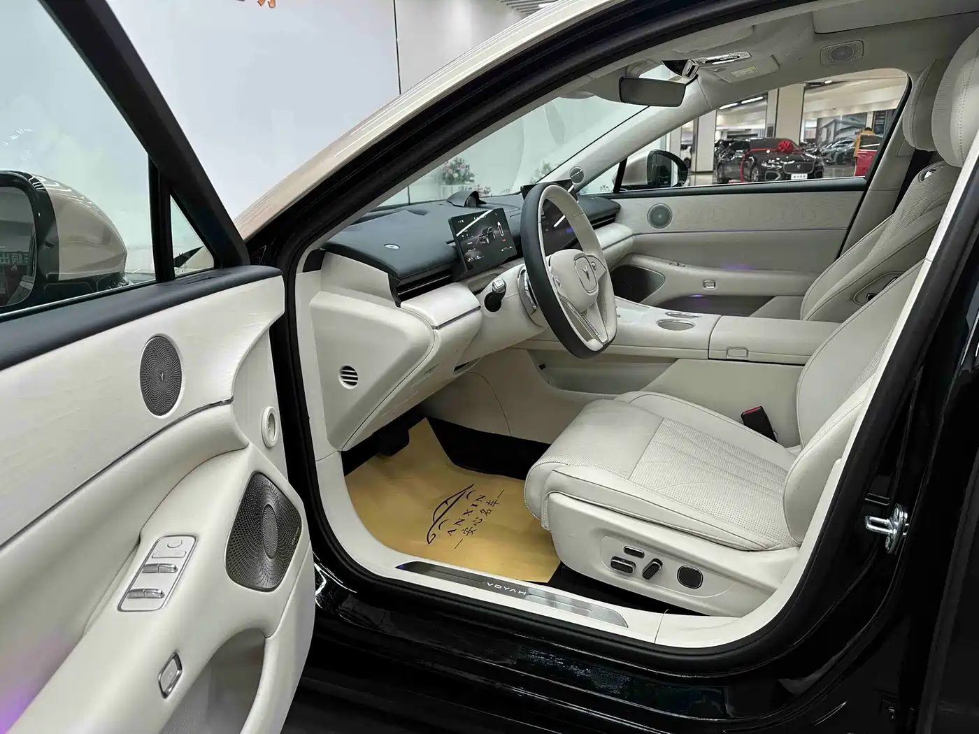 Voyah Auto VOYAH Zhuiguang L 2025 Mid-configuration Model фото 10