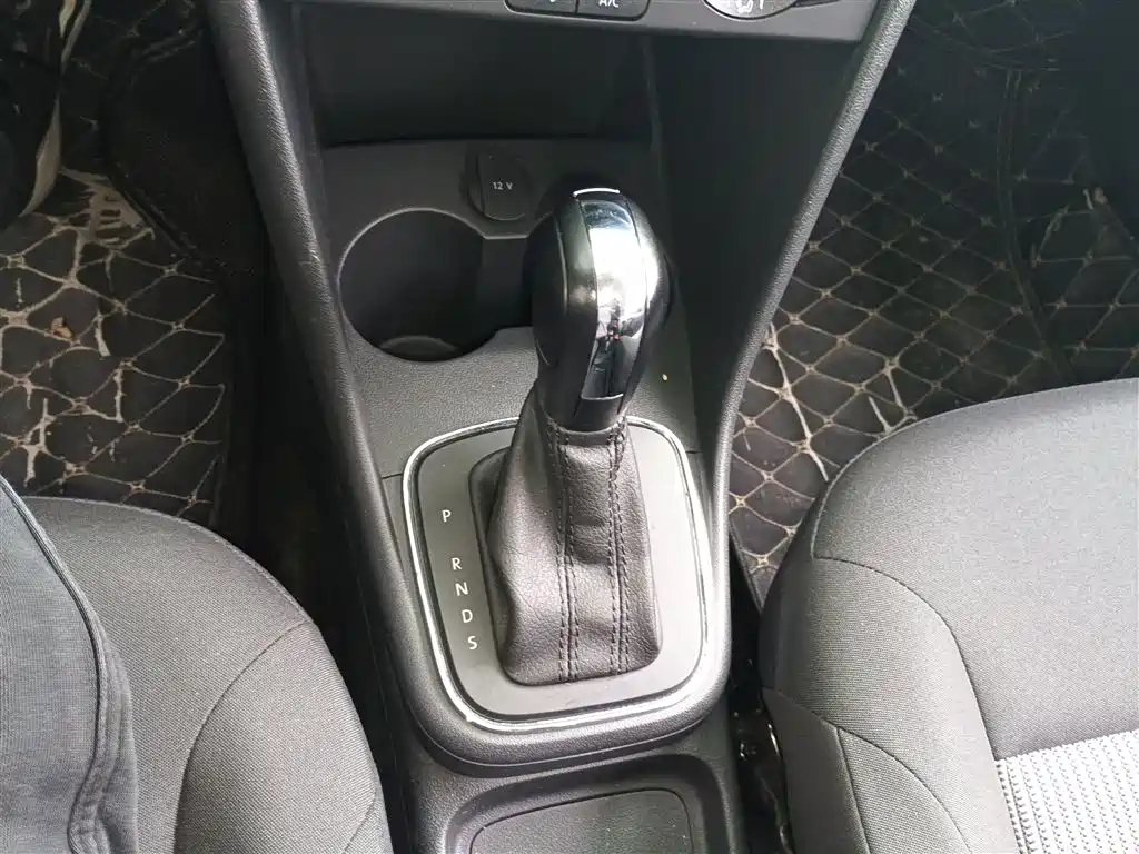 Volkswagen Polo 2018 1.5L Auto Safe Drive фото 10