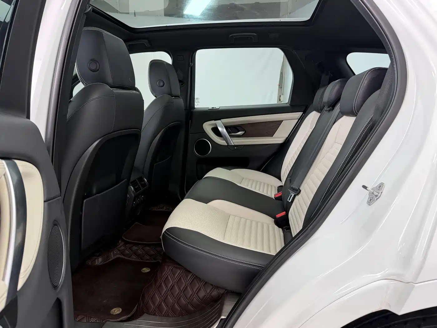 Land Rover Discovery Sport 2021 249PS R-Dynamic SE Performance Technology Edition 5-seater фото 12