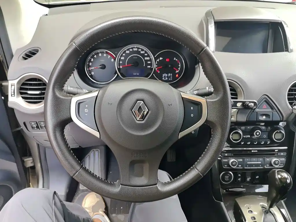 Renault Koleos (Import) 2014 2014 2.5L 4WD Comfort Edition