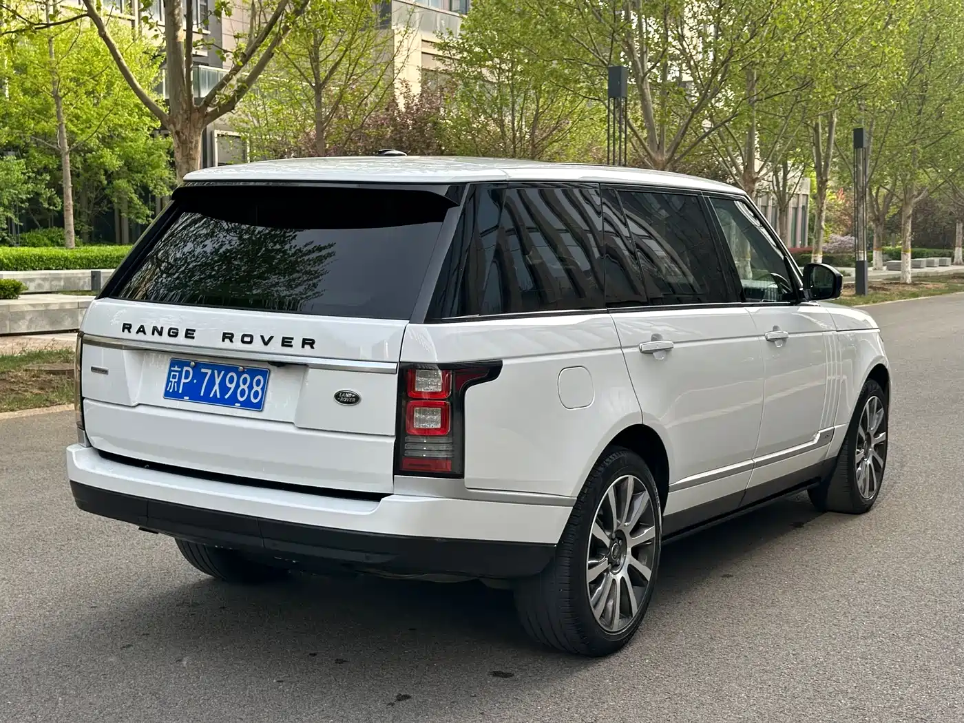 Land Rover Range Rover 2016 5.0 SC V8 AB Ultimate Autobiography LWB фото 4