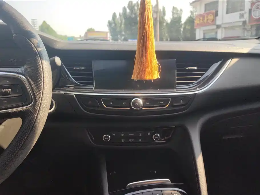 BUICK REGAL