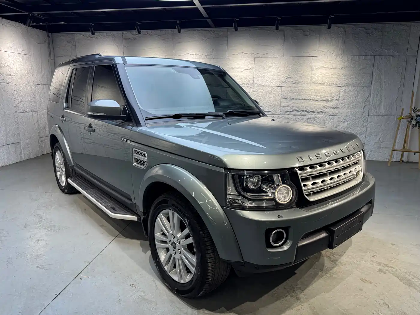 Land Rover Discovery 2016 3.0 SC V6 HSE фото 3