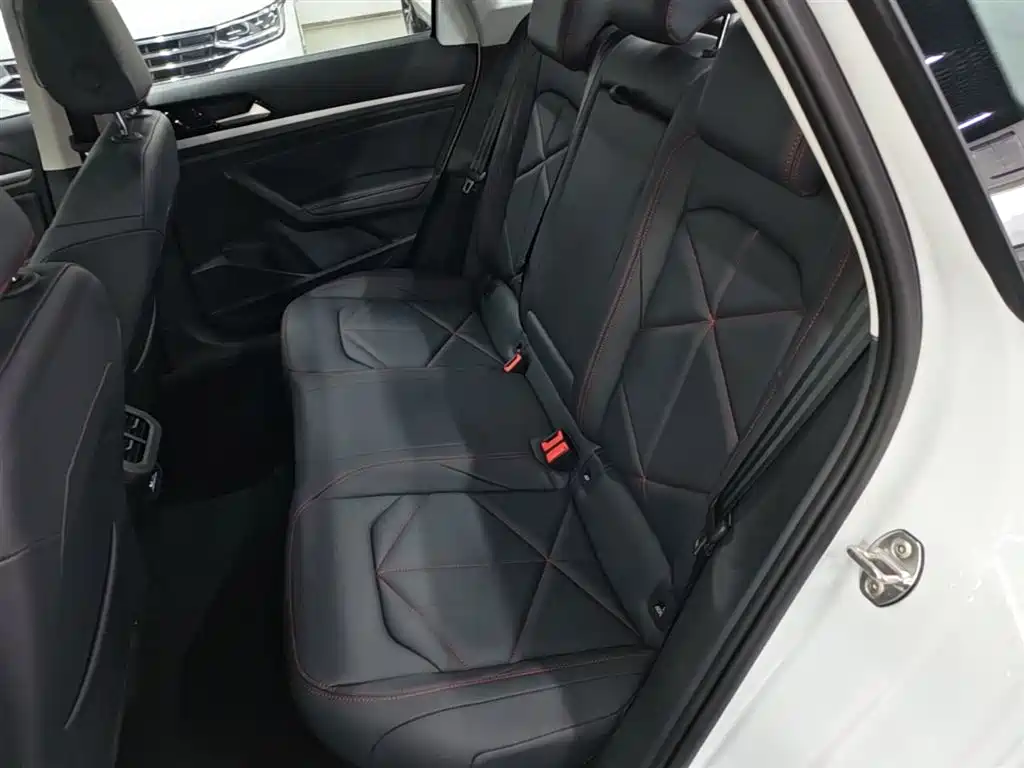 Volkswagen Lavida 2024 Model 300TSI DSG Starlight Leading Edition фото 17