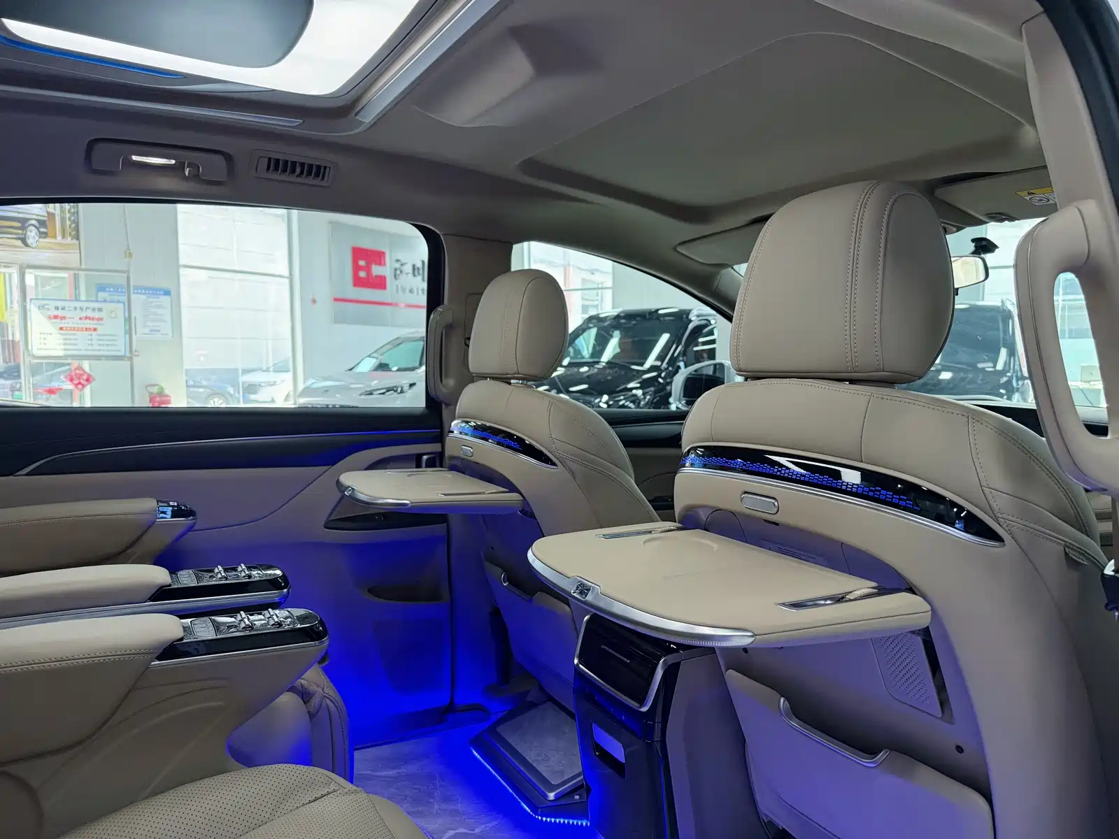 Фото 9 - Buick GL8