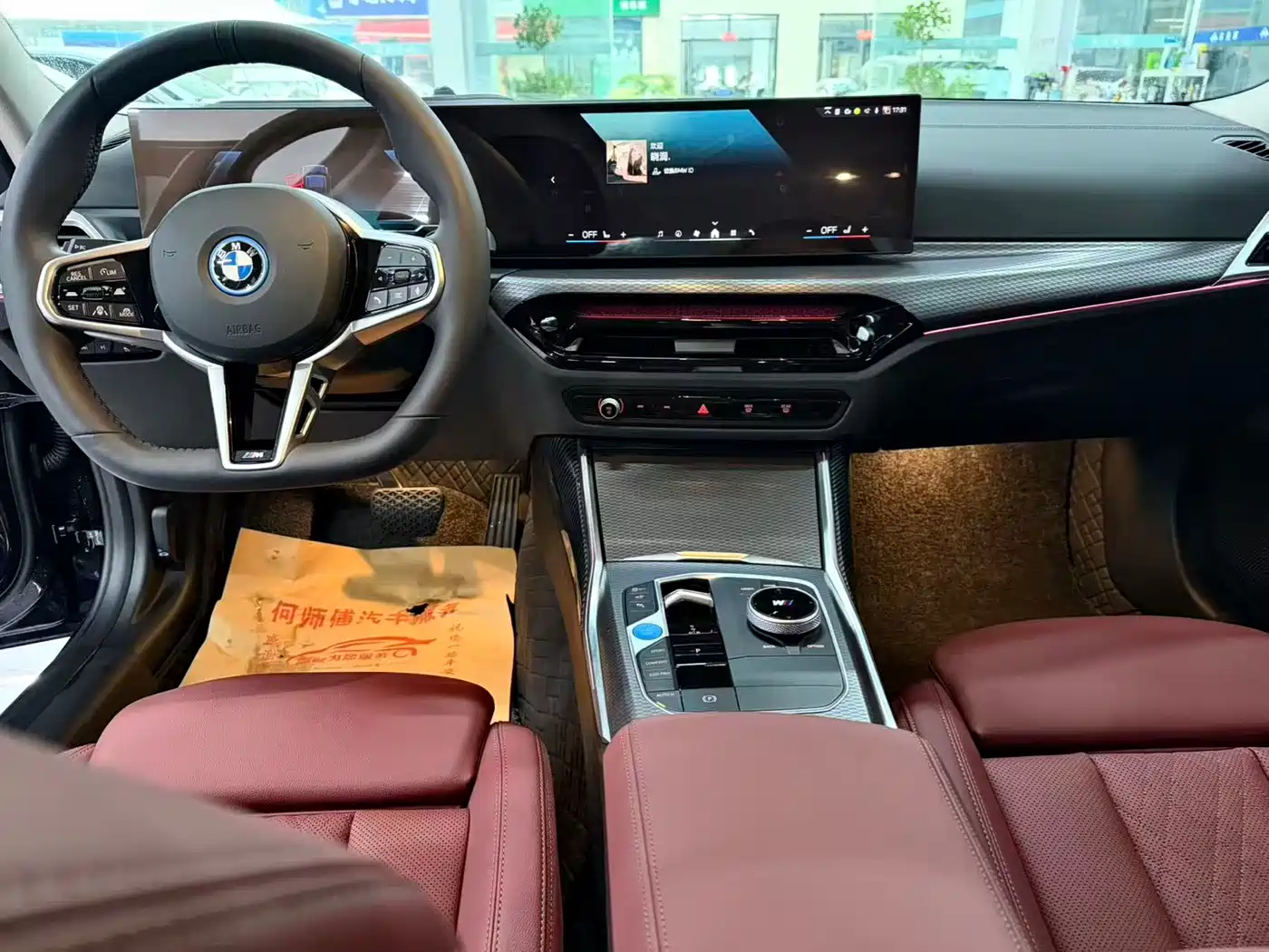 BMW i3 2025 eDrive 40 L Shadow Night Sport Package фото 5