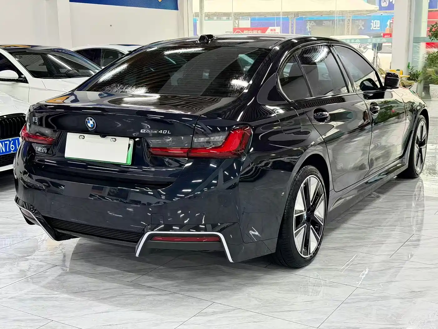 BMW i3 2025 eDrive 40 L Shadow Night Sport Package фото 7