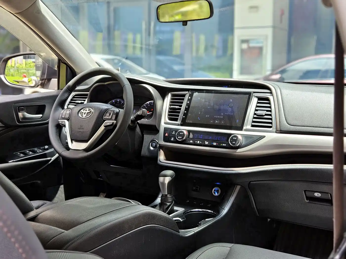 Toyota Highlander 2015 2.0T AWD Luxury Edition 7-seater фото 11