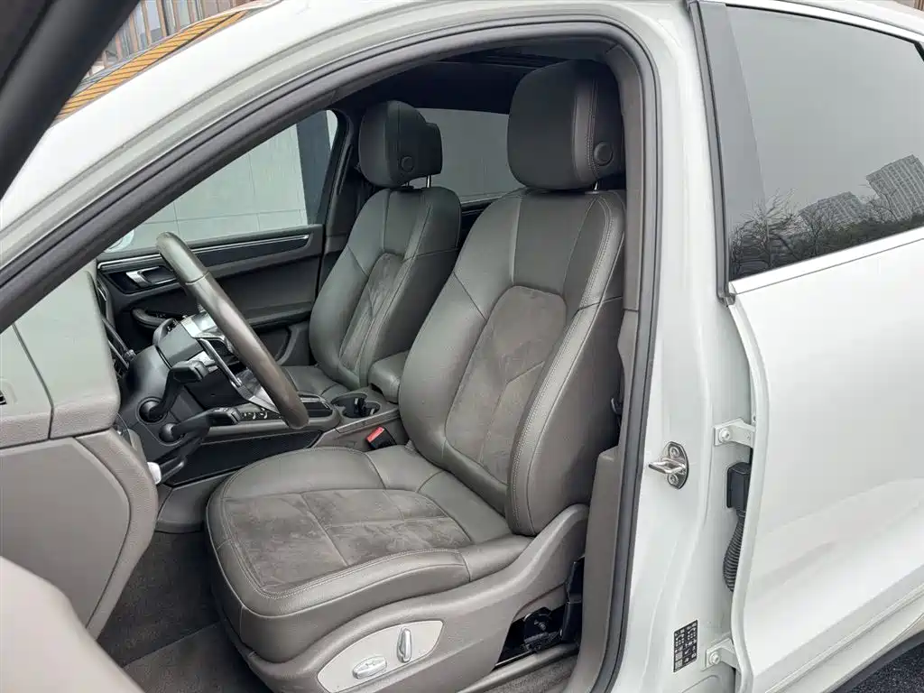 Porsche Macan 2017 Macan 2.0T фото 8