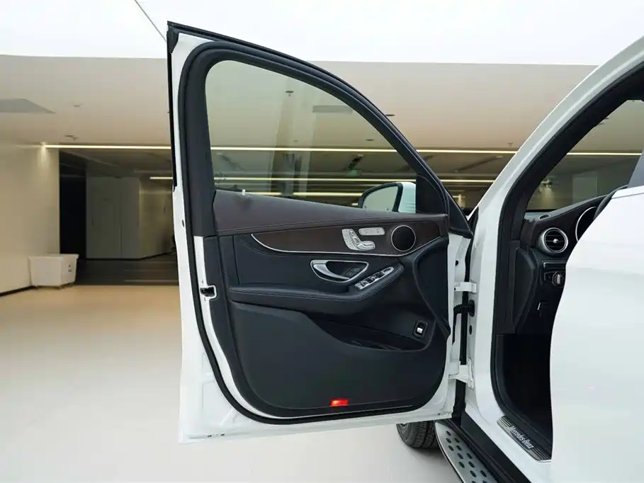Mercedes-Benz GLC 2020 GLC 300 L 4MATIC Dynamic фото 16