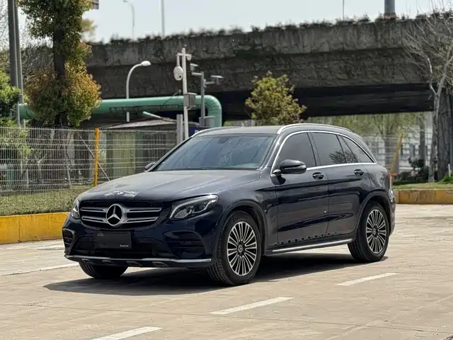 MERCEDES-BENZ GLC