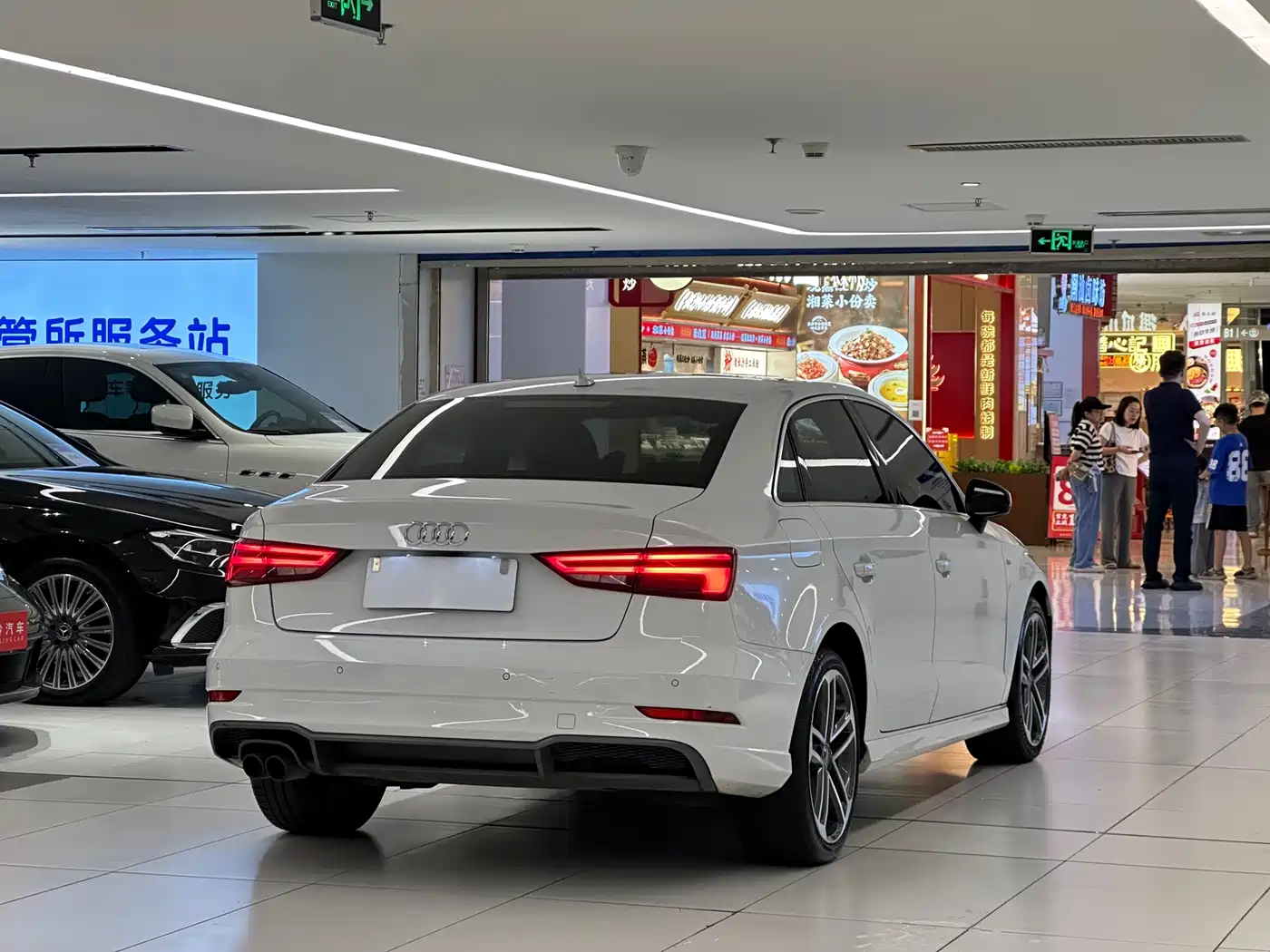 Audi A3 2018 30th Anniversary Limousine 35 TFSI Sport фото 5