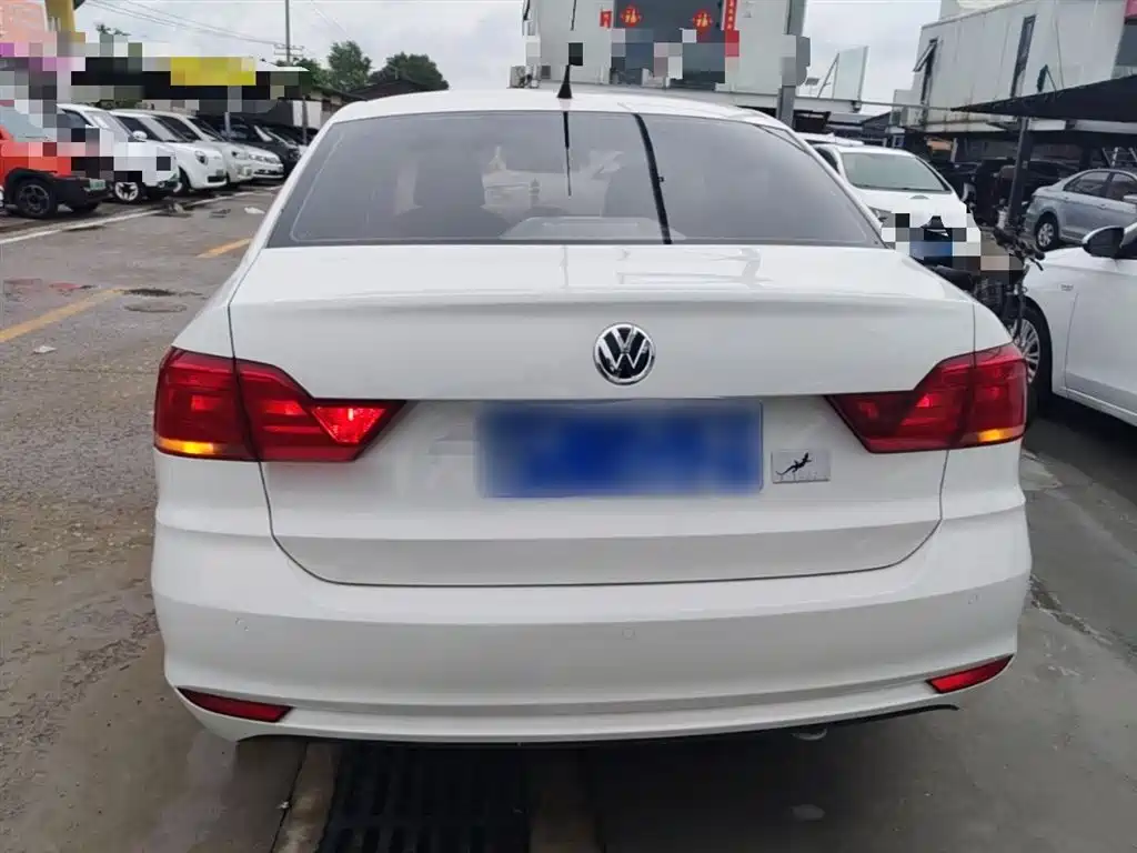 Volkswagen Santana 2016 1.6L Automatic Comfort Edition фото 6