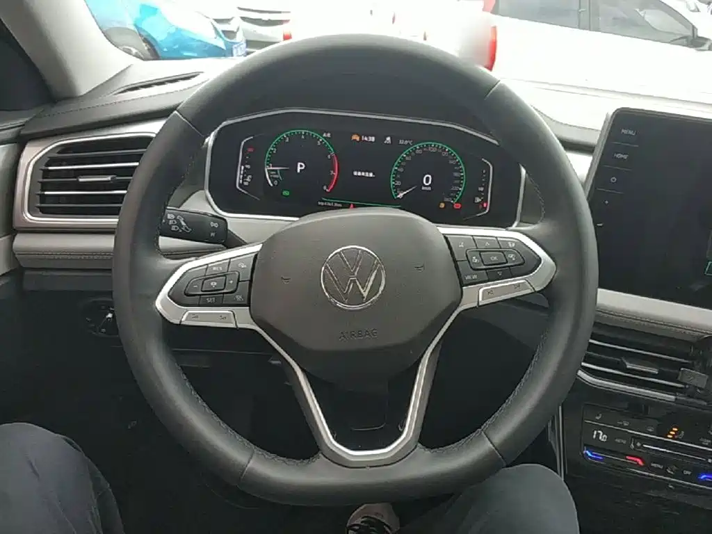 Фото 11 - Volkswagen Tayron