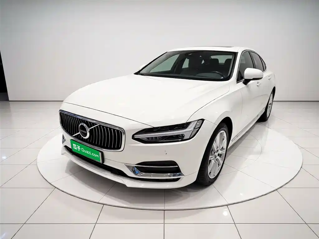 Volvo S90 2020 T5 Momentum Luxury Edition