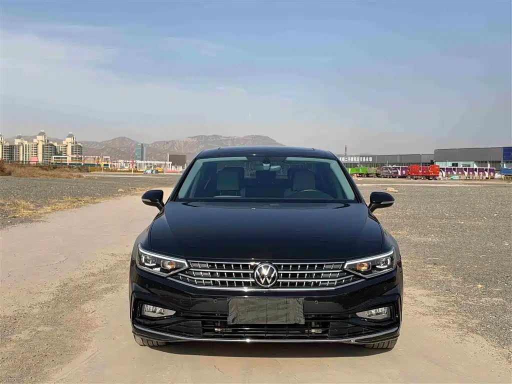 Volkswagen Magotan 2023 2 Million Units Anniversary Edition 330TSI DSG Leading Type фото 2