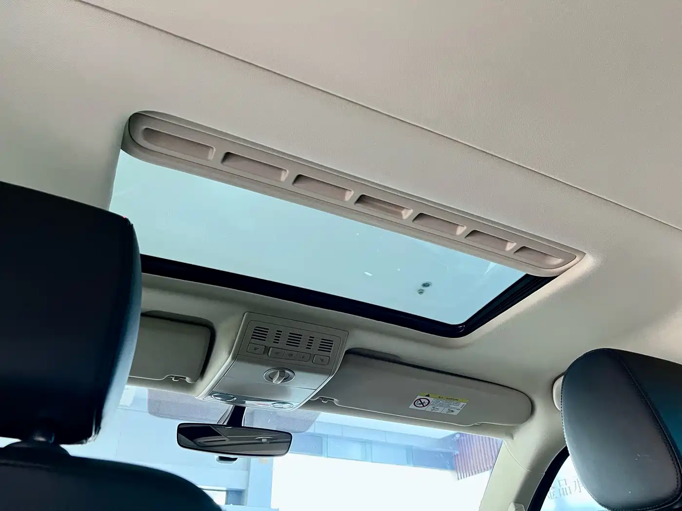Volkswagen Multivan 2017 2016 2.0TSI AWD Premium 6-Seater