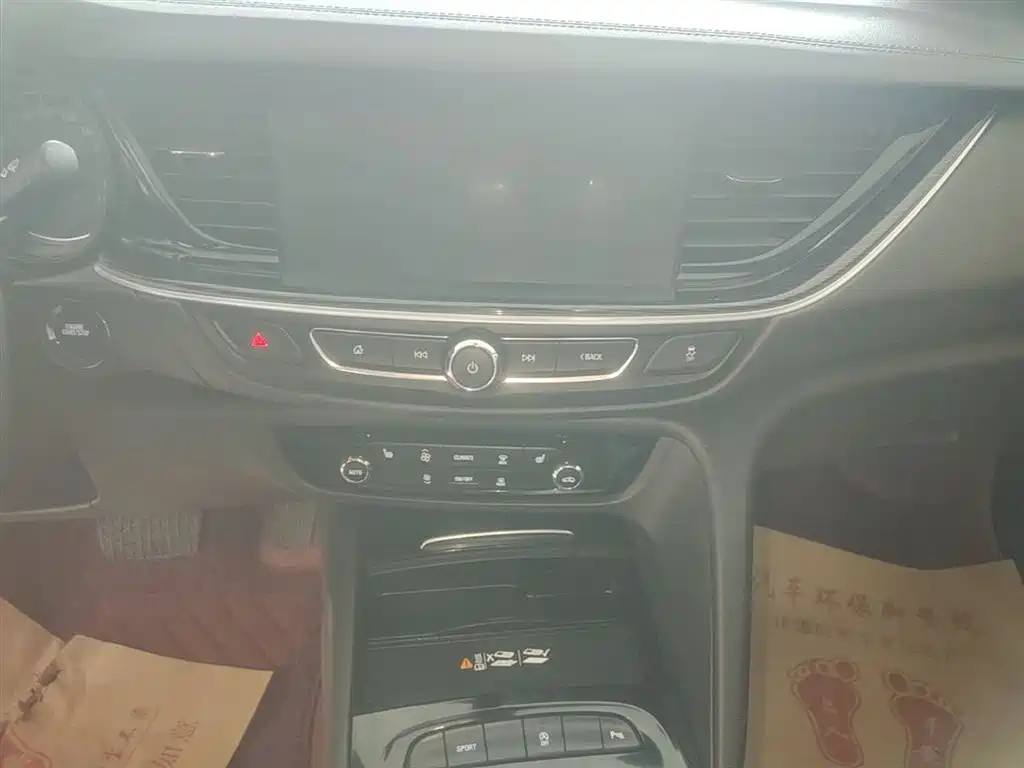 Buick Regal 2024 25T Ultra Comfort Edition фото 13