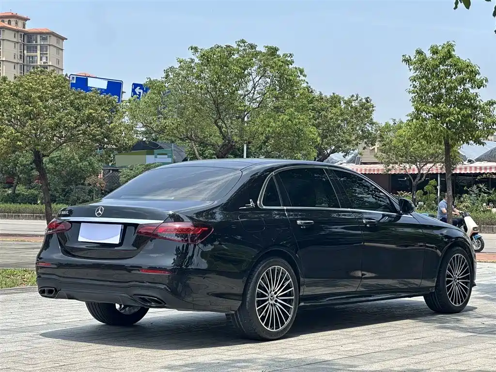 Mercedes-Benz E-Class 2022 E 260 L Sport фото 9