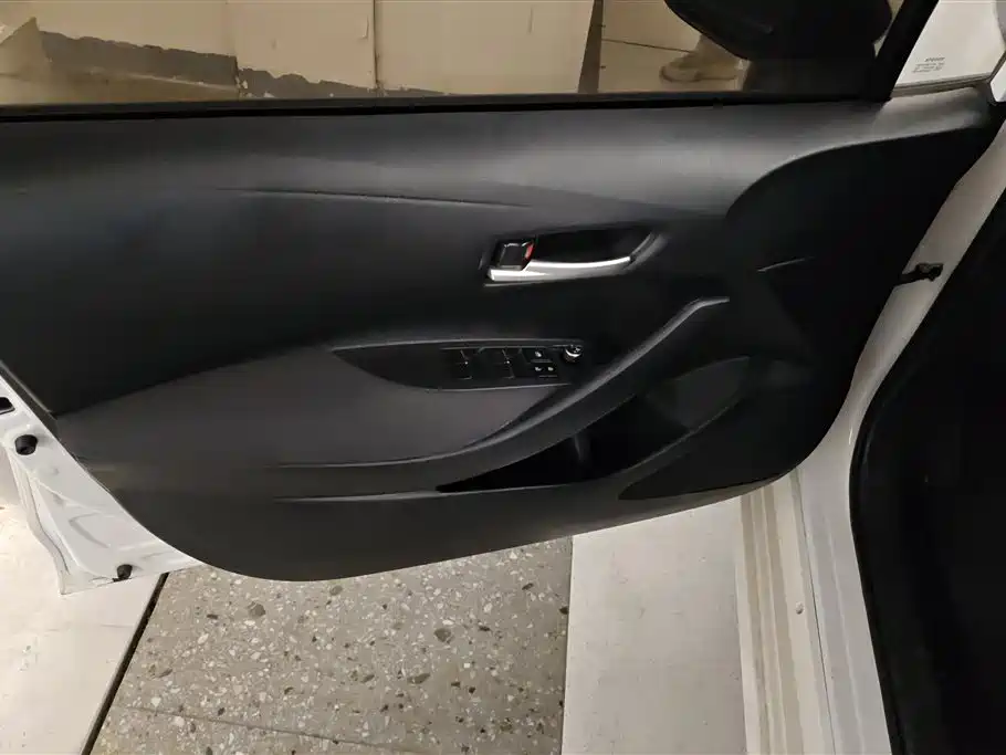 Toyota Corolla 2021 1.2T S-CVT Elite PLUS Edition фото 7