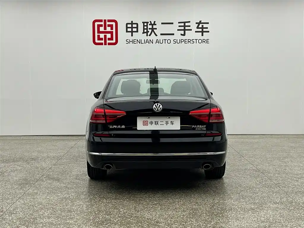 Volkswagen Passat 2017 330TSI DSG Prestige фото 2