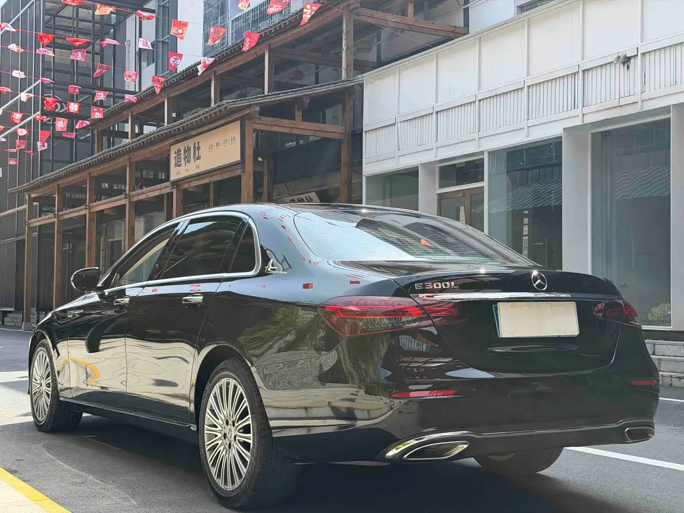 Mercedes-Benz E-Class 2023 E 300 L Luxury фото 7