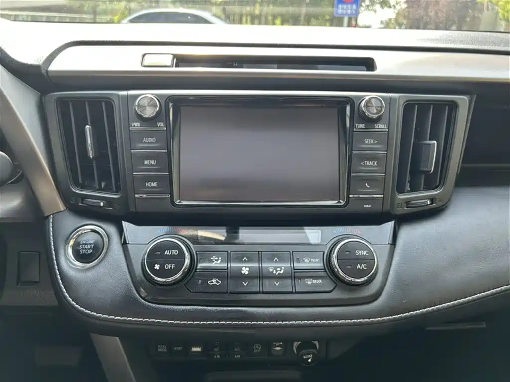 Toyota RAV4 Rongfang 2016 2.0L CVT 2WD Smart (China V) фото 21