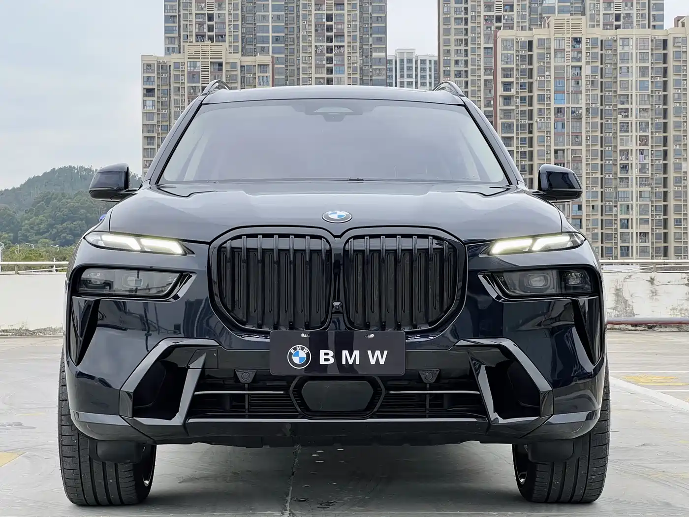 BMW X7 2023 xDrive40i Executive M Sport Package фото 2