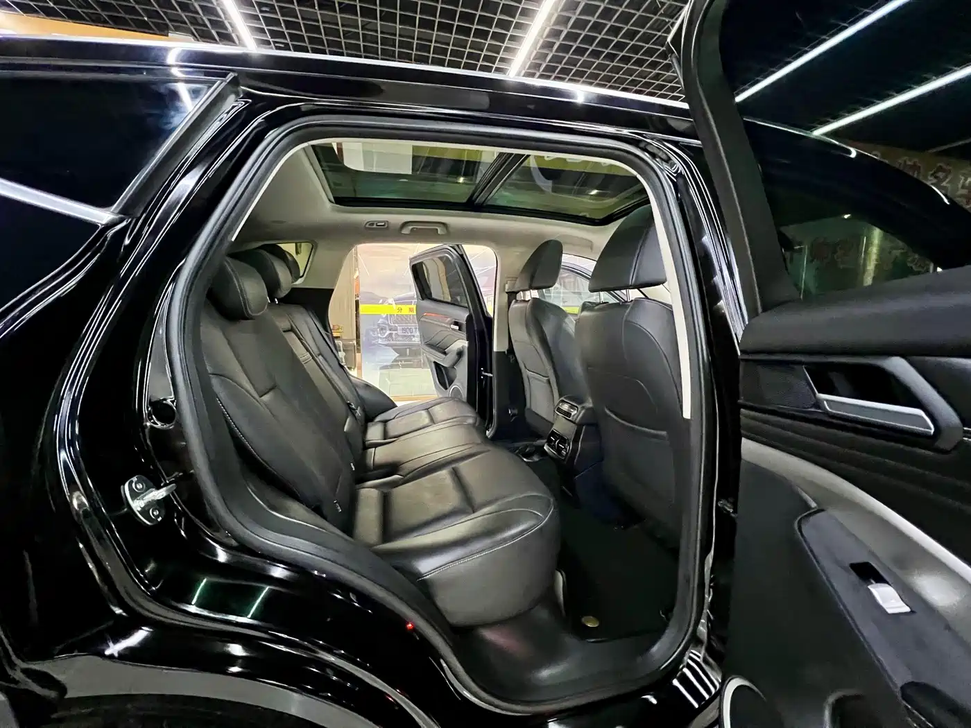 WEI PAI WEI BRAND VV6