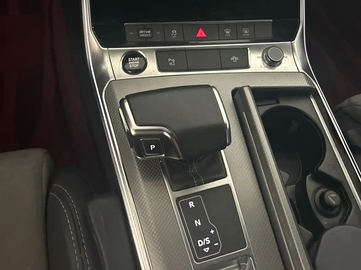 Audi A6L 2021 40 TFSI Luxury Sport фото 8