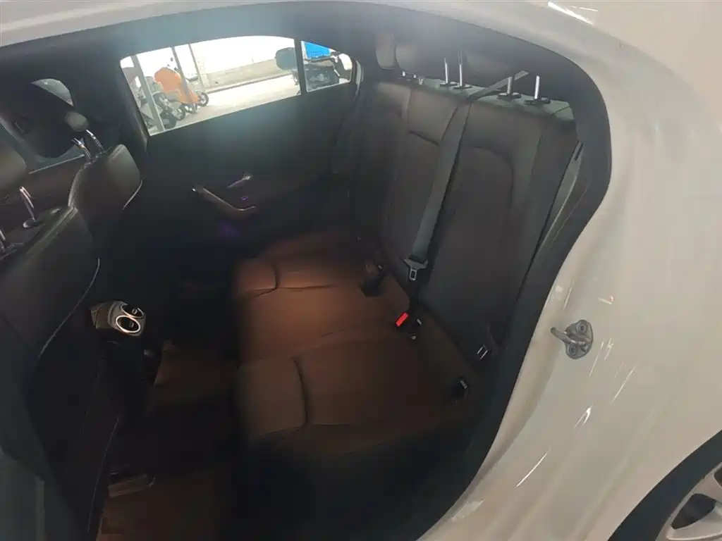 Mercedes-Benz A-Class 2022 Facelift A 200 L Sport Sedan Fashion Style фото 17