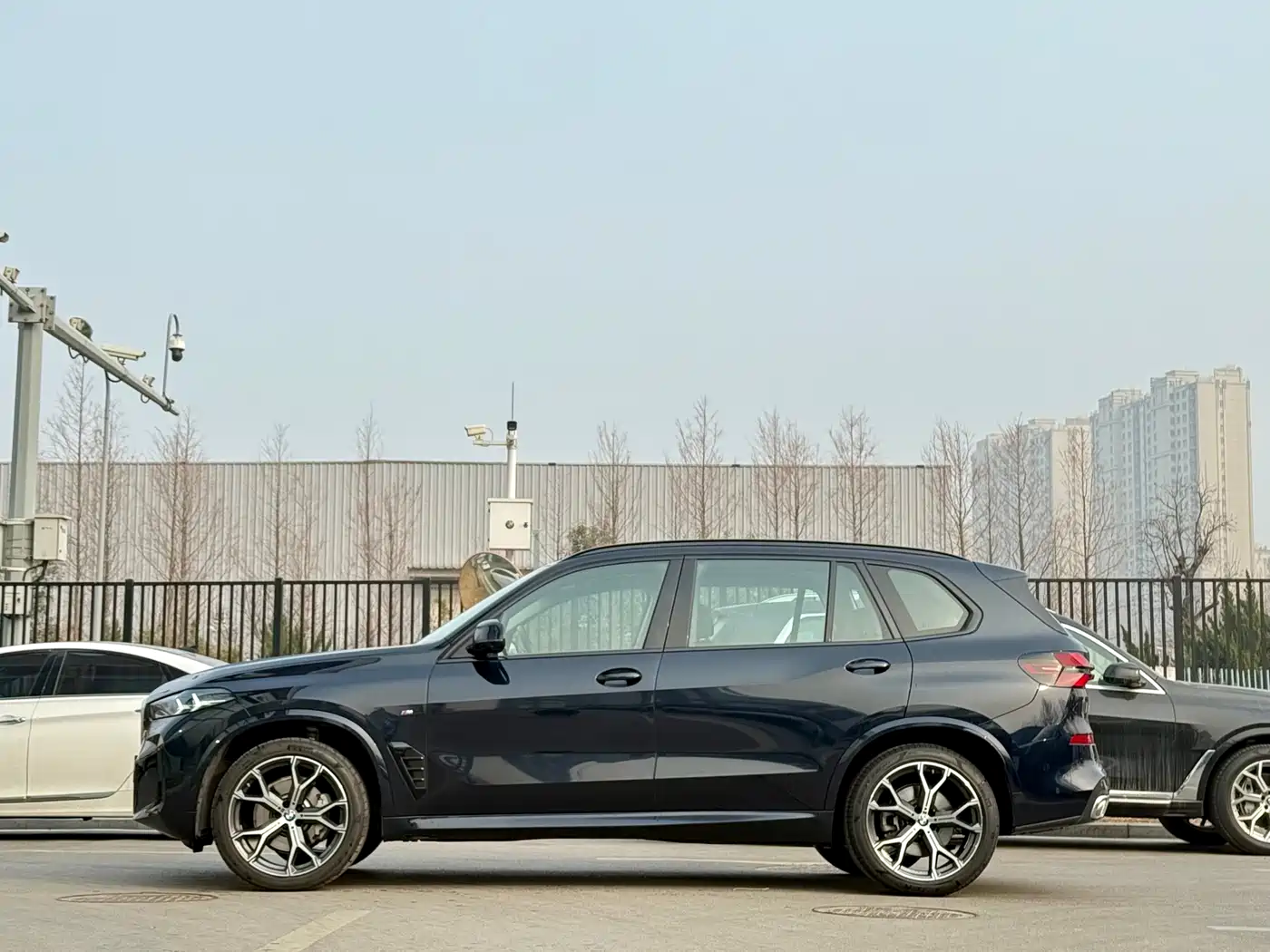 BMW X5 2025 Model xDrive 30Li Exclusive M Sport Blackout Package фото 5