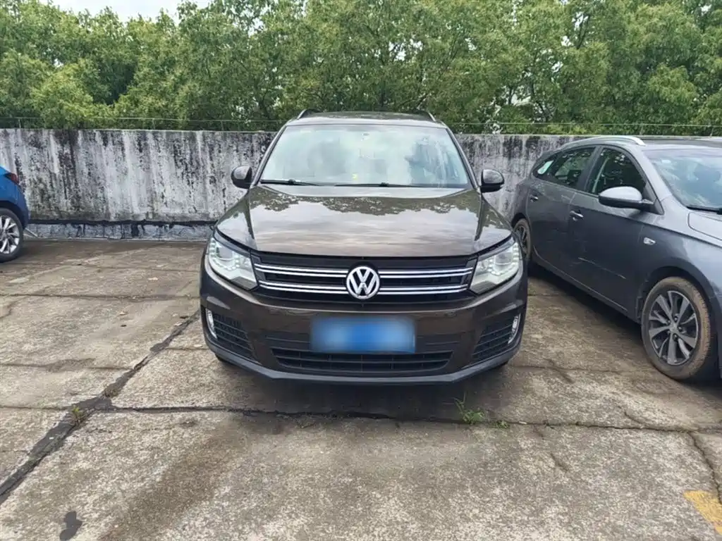 Volkswagen Tiguan 2015 1.8TSI Automatic 2WD Trendline фото 3
